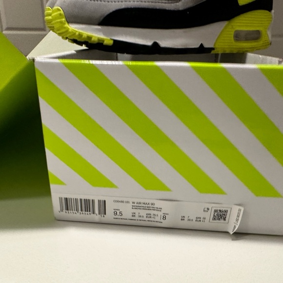Nike Air Max 90 OG Volt Women’s 9.5 - Picture 3 of 5